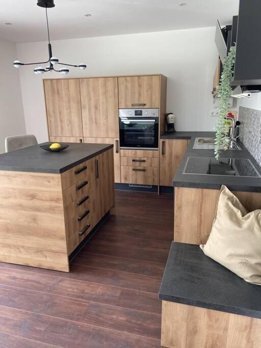 Gemuetliche Wohnung -Schwarzwald Neuweiler  Luaran gambar