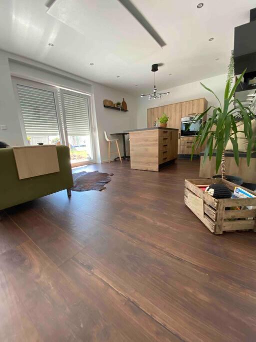 Gemuetliche Wohnung -Schwarzwald Neuweiler  Luaran gambar